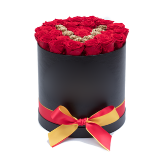 Gold Letter " O " Preserved Roses | Medium Round Black Huggy Rose Box